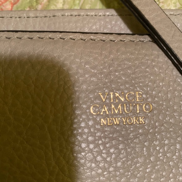 Vince Camuto New York - Picture 2 of 6